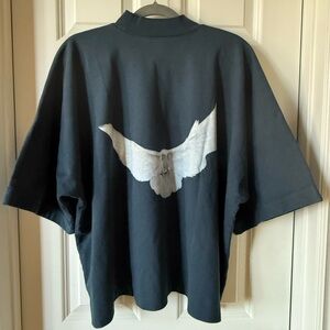 Yeezy GAP Balenciaga men’s Dove 3/4 sleeve seamless tee, NWOT, dark blue size M